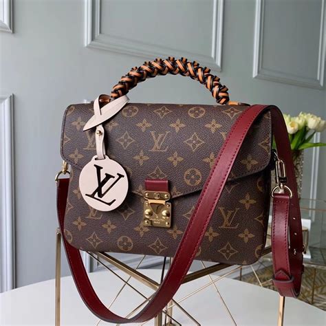 louis vuitton handbags first copy.